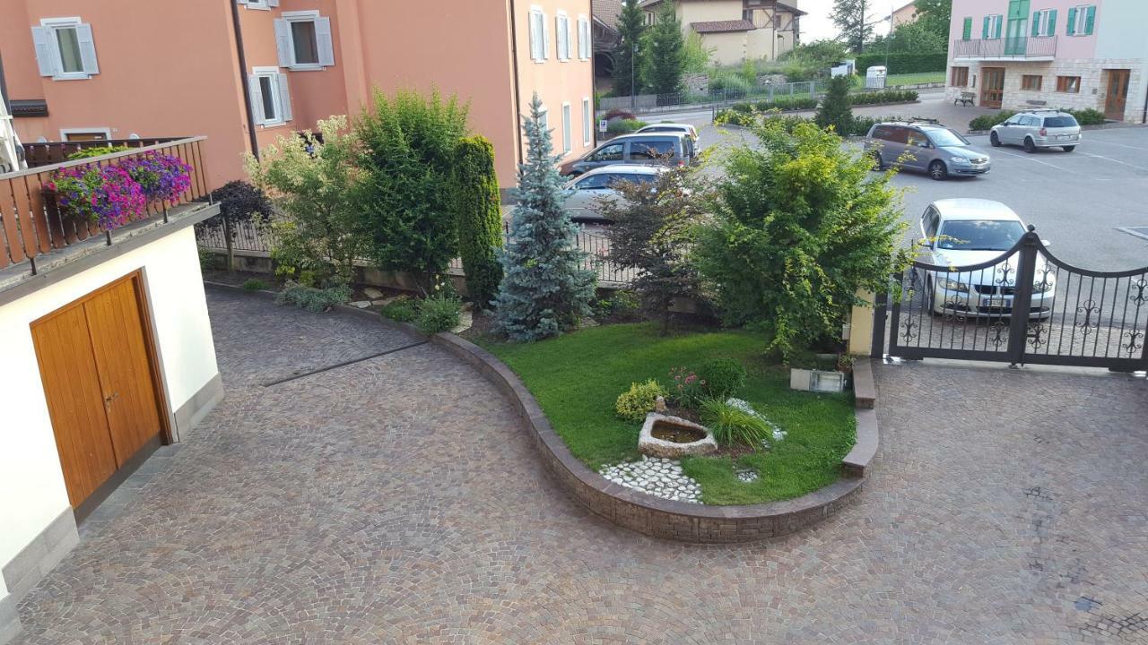 Casa Vacanze Paola Romeno Extérieur photo